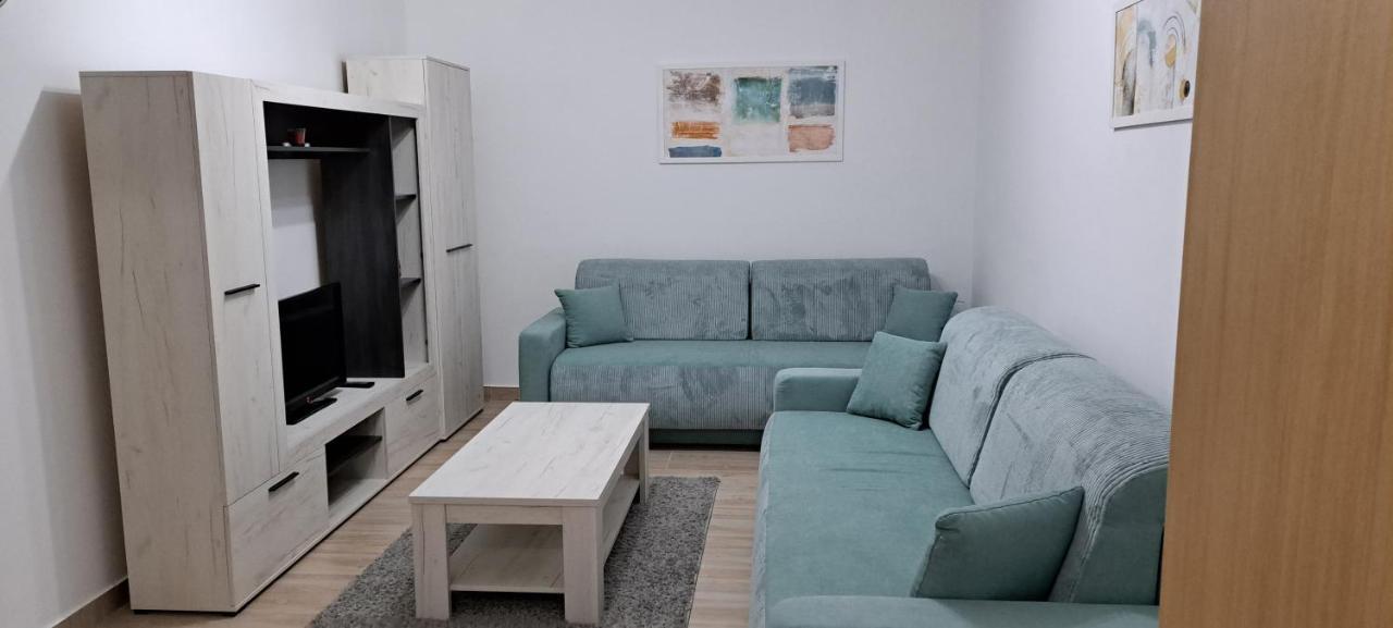 Apartamento Apartman Bosiljka Subotica Exterior foto